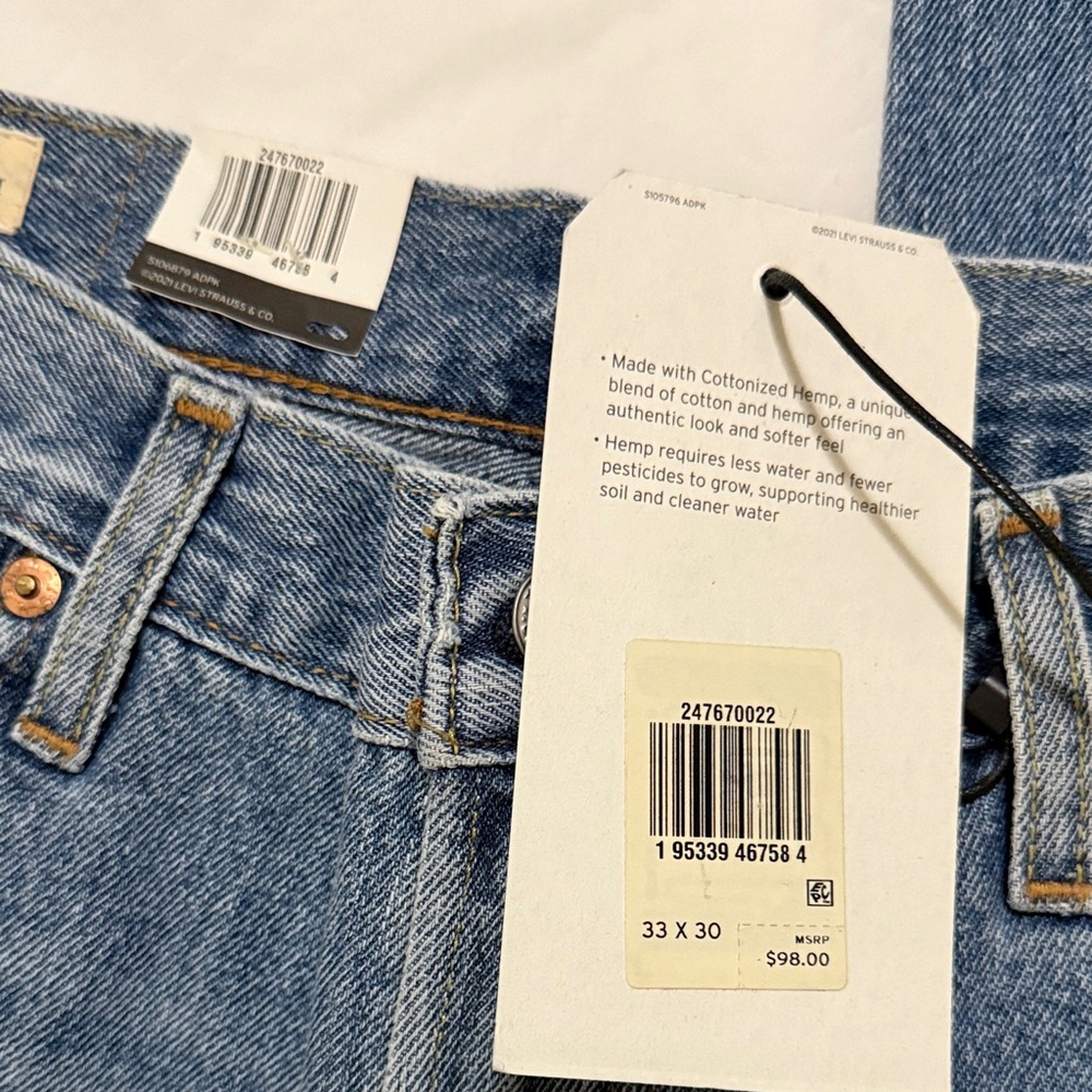 Stylish Blue Wide Leg Jeans with Fun Patches.Size 33x30 - Picture 4 of 11